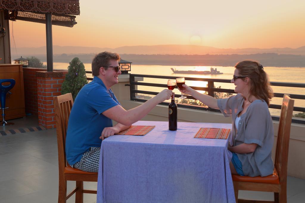 Ayarwaddy River View Hotel Mandalay Eksteriør billede